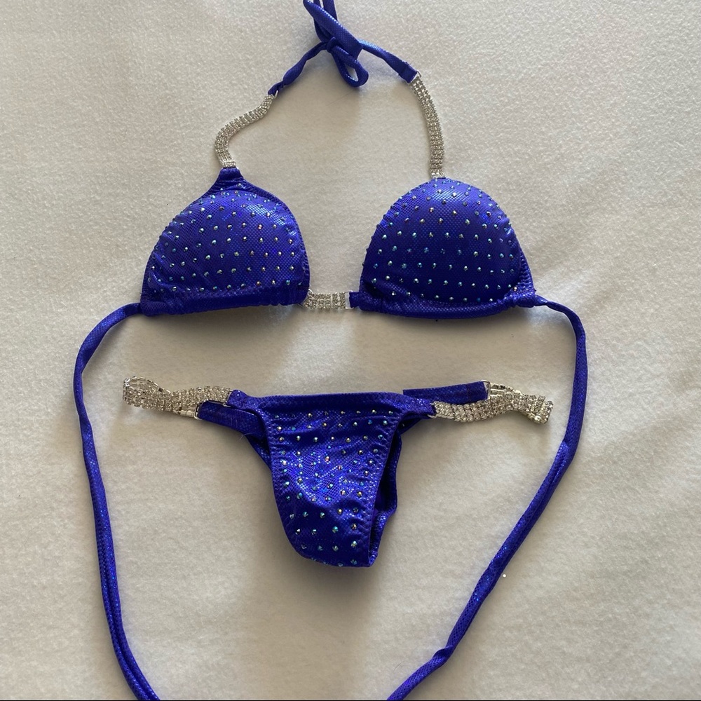 NEW/ NEVER WORN : CJ Pro Competition Bikini Suit NPC OCB IFBB. BRAND NEW.